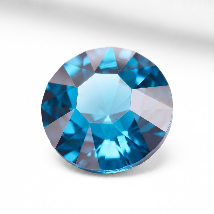 Capri Blue Satin – lazurowe cyrkonie szklane | Crystal AB