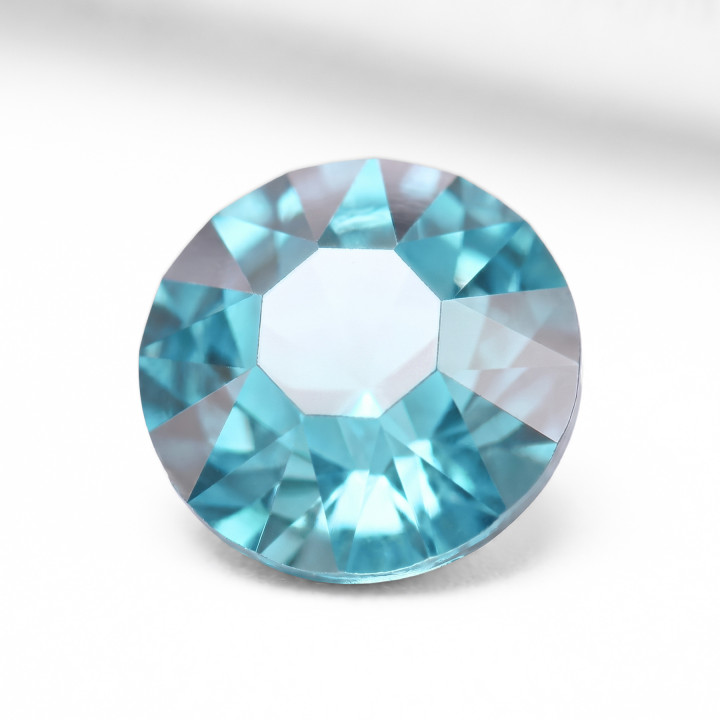Aquamarine Satin – turkusowobłękitne cyrkonie szklane