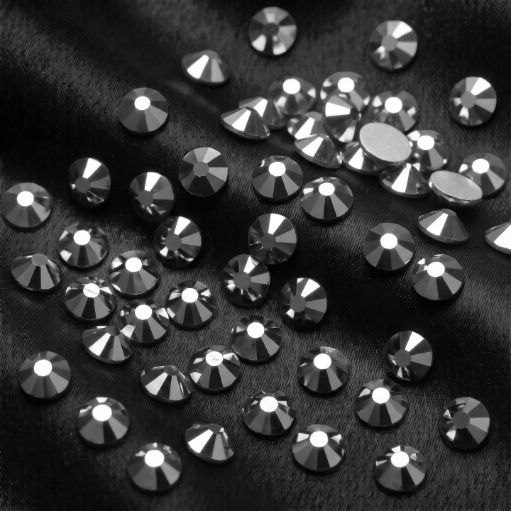 Hematite – grafitowe metaliczne cyrkonie szklane | Crystal AB
