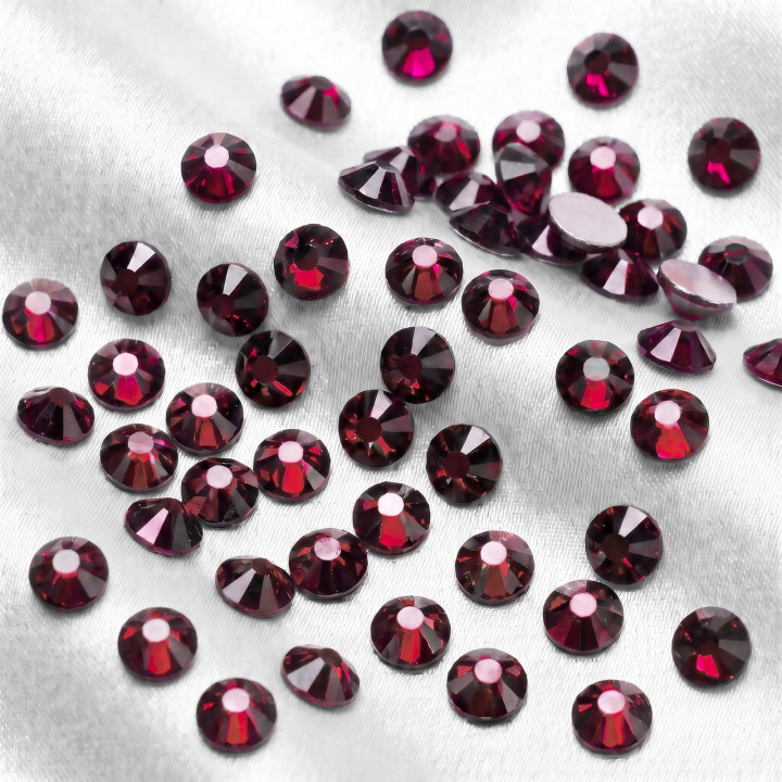 Amethyst – ametystowe cyrkonie szklane | Crystal AB